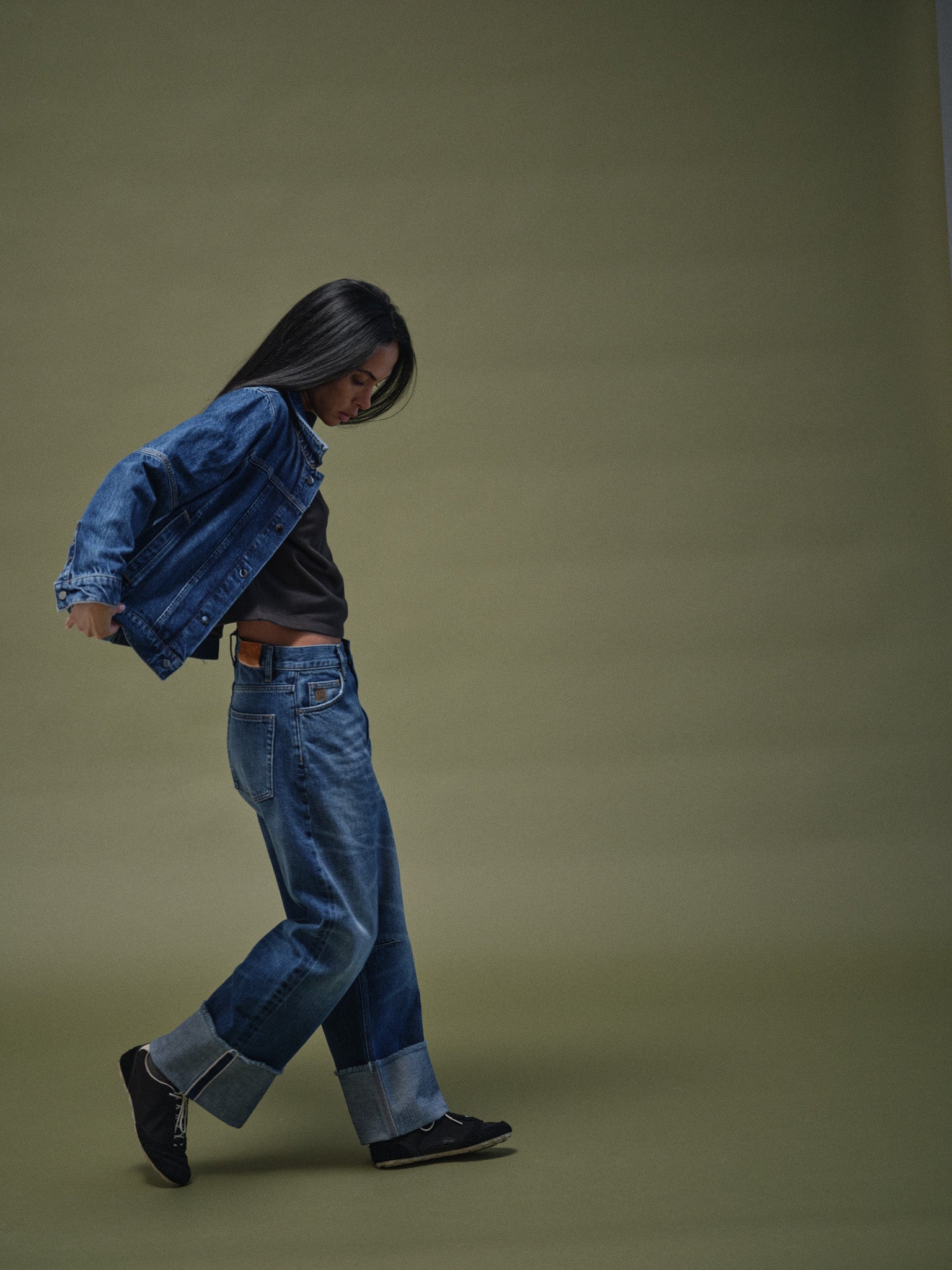 Modelshot / Light Blue Denim / Detail